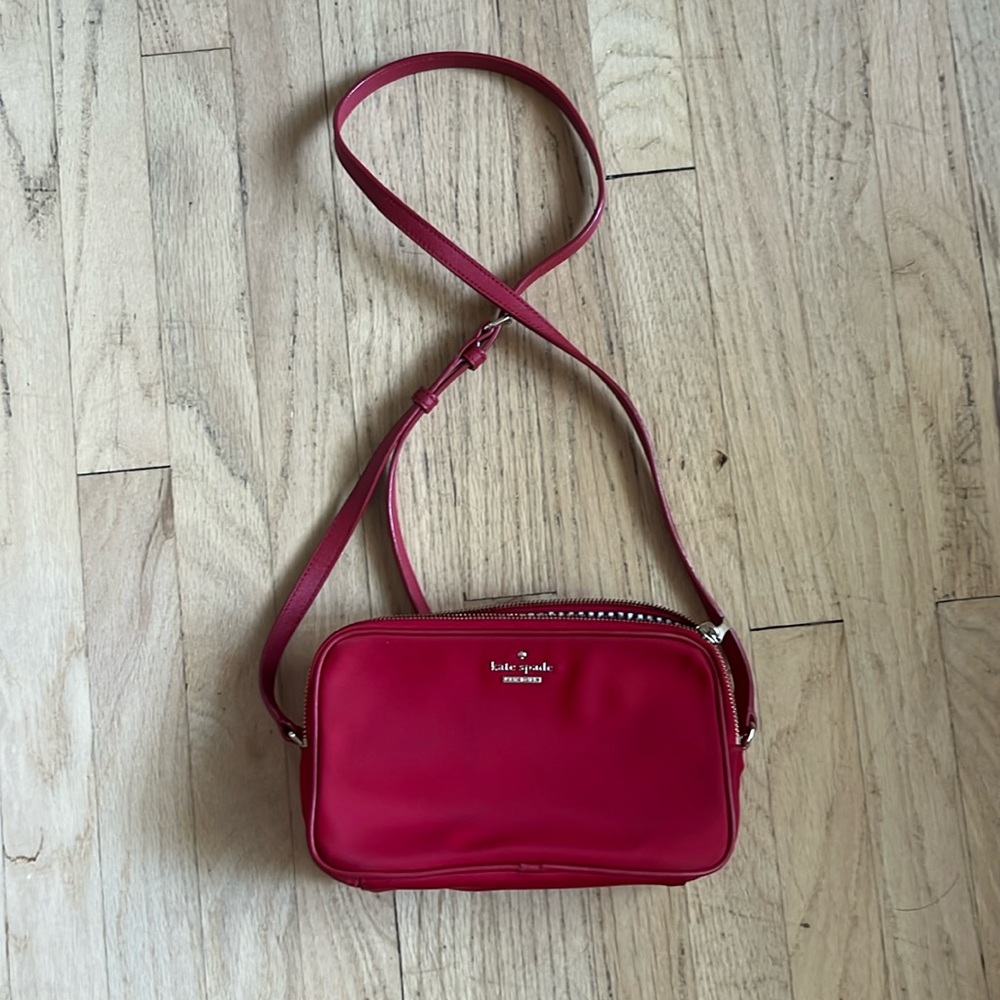 Red Kate spade crossbody